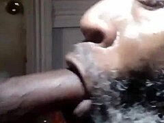 Hey, watch me give an epic blowjob, can't believe how good it feels, wanna see more? 😜