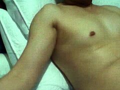 trung niên, wanna chat about that huge body and cock?