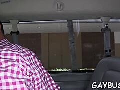 let's talk about this sexy homosexual encounter 😍