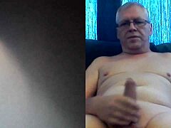 hey, watch lionel gérard jerk off for me now!