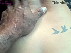 meu marido fardado passou e não viu eu dando no carro