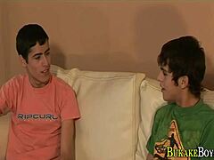 Hey twink, ready for that facial cumshot?