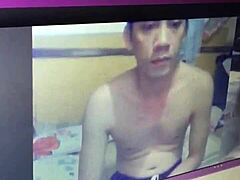 Dụ Anh Trai in Hot Web Chat Masturbation Session Now!