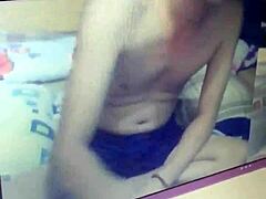 Dụ Anh Trai in Hot Web Chat Masturbation Session Now!