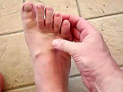 Just 2 Minutes of My Feet Display