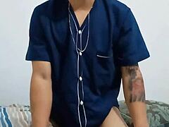 Leitando with a tasty cock, wanna join us? 😜