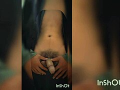 Gay joven masturbándose frente a la cámara, so hot!