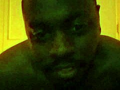 ¡Me corro saliendo del armario por el orgullo, compartiendo mis folladas gays online!