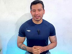 Budak macho Cuba 25cm biar tukang urut kaki hisap sampai pancut! 😲