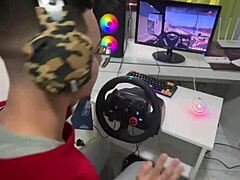 How does Xanxis handle that big bumbum guloso?