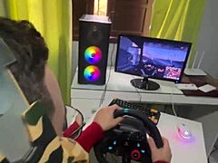 How does Xanxis handle that big bumbum guloso?