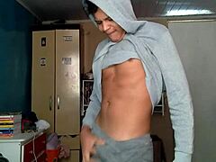 I’m, Uh, Tryin’ to Get Off Solo with Vicinnn Punheta