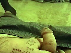 Solo boy explores self in softcore session