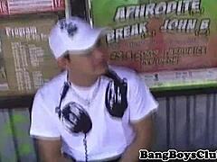 Euro amateur gets assfucked bareback in outdoor action