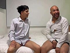 Fantastisk trio med to fyre der suger utroligt godt.