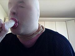 Nylonface bläst fetten dildo with pantyhose nylon solo amateur fetish