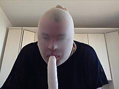 Nylonface bläst fetten dildo with pantyhose nylon solo amateur fetish
