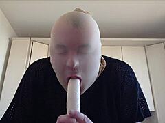 Nylonface bläst fetten dildo with pantyhose nylon solo amateur fetish