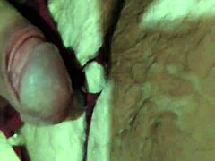 Hombre Con Lencería Hermosa Y Emociones Intensas