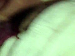 Hombre Con Lencería Hermosa Y Emociones Intensas