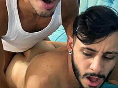 descobri meu primo gay na rua agora fodo ele como tio