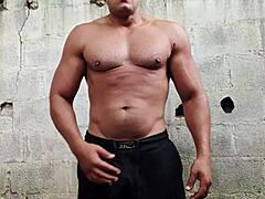 Yuri Gaúcho Brazilian Muscle Jerking Huge Cumshot!