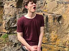 THIS SEXY HUNK'S DICK IS ROCK HARD! 23CM MONSTER 🍆😍