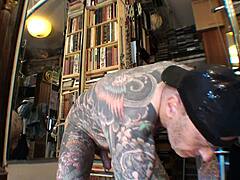 Leeharper pinnomen felt horny and loaded this sunday and it can be seen if you take a close look at his bulging ball sack now sit down and enjoy his hand work and the huge amount of tat-boy lech