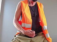tradesman worker wanking