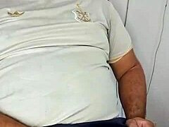 urso turco gozando gostoso in the bath with muscular body