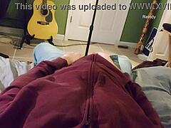 One camera angle of me pissing all over myself then jerking off