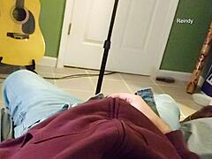 One camera angle of me pissing all over myself then jerking off