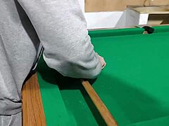 eu o carmona o padrasto do carmona e o viking de taubaté começamos numa partida de sinuca mas no fim do jogo alguém acabou levando em um buraco diferente quem será confira o vídeo completo p