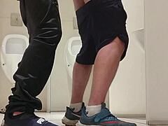 Video shows the big shopping bathroom scene
