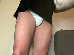 After wearing for hours removing big buttplug to pee