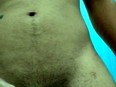 Hei, haluatko nähdä mun täräyttävän yksin tänään?