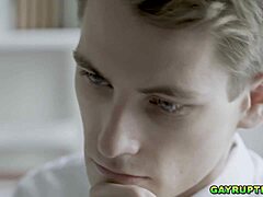 ट्रेवर हैरिस को पियर्स पेरिस से गे रप्टिव में हार्डकोर ट्रिक्स सीखने की चैट!