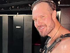 ออร์กี้เกย์บาร์แบ็คใหญ่โตกับ 20 คนในจุดดุเดือด