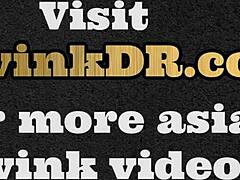 Povídavý asijský twink si nechá olízat zadek a bareback od blondýna