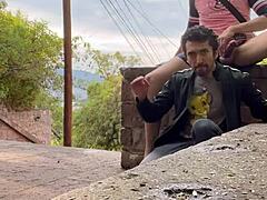 การล่าสุ่มสมัครเล่นนำไปสู่ปากร้อนในมุมลับ