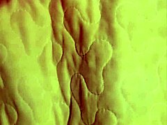 Engasgando com minha própria carga grossa de gozo