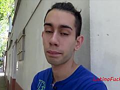 Ich zahle cash, um deinen Arsch 20 Minuten lang zu pimpern!