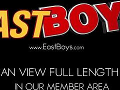 Første gang blowjob: David Hines suger i europæisk twink POV interview