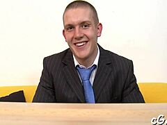 Acțiune homo sexy cu distracție lascivă fără prezervativ