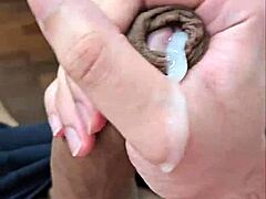 Alamak, jiran twink Brazil comel ni panas solo... 🔥😍