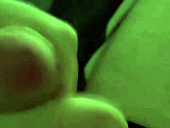 Slimyslimy1超小短裤下偷撸巨屌射精