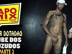 サンパウロの太いチンポクラブでCesar Dotadãoの大胆さと下品さ