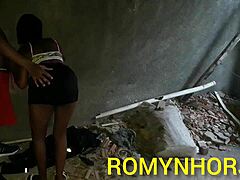 Pedreiro chegou na obra e fodeu a enteada sozinha