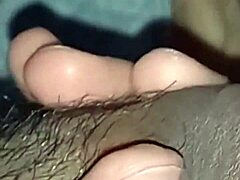 विवी गुएदेज ऑफिशियल पति को पता न हो कॉलेज फ्लिंग के बारे में एडल्ट सीन फिल्म करती है