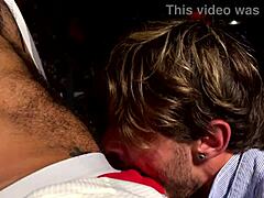 रोक्सास और निकोलस बर्लिन डार्क को रॉ बेयरबैक एक्शन के साथ हिट करते हैं फ्री 10 मिनट में